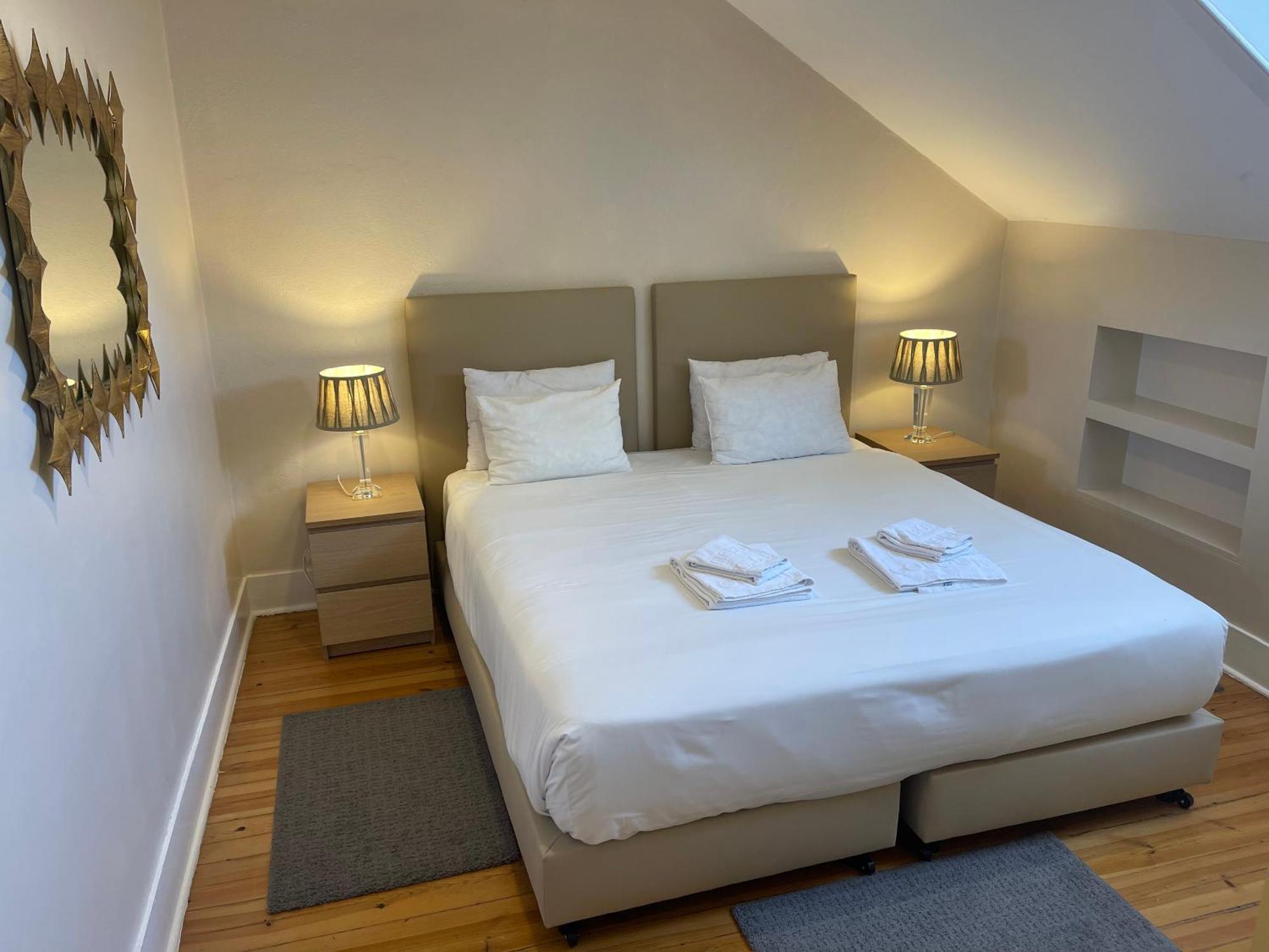 Beautiful Apartment Bairro Alto - River View Lissabon Buitenkant foto